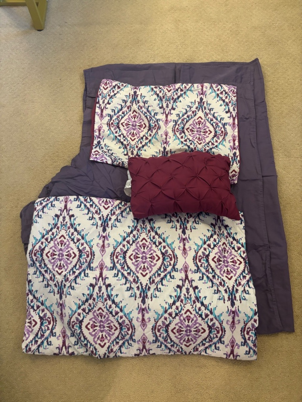 Perfect Condition! Bedding Set for Dorm Room (Twin XL) - Picture 13 of 13